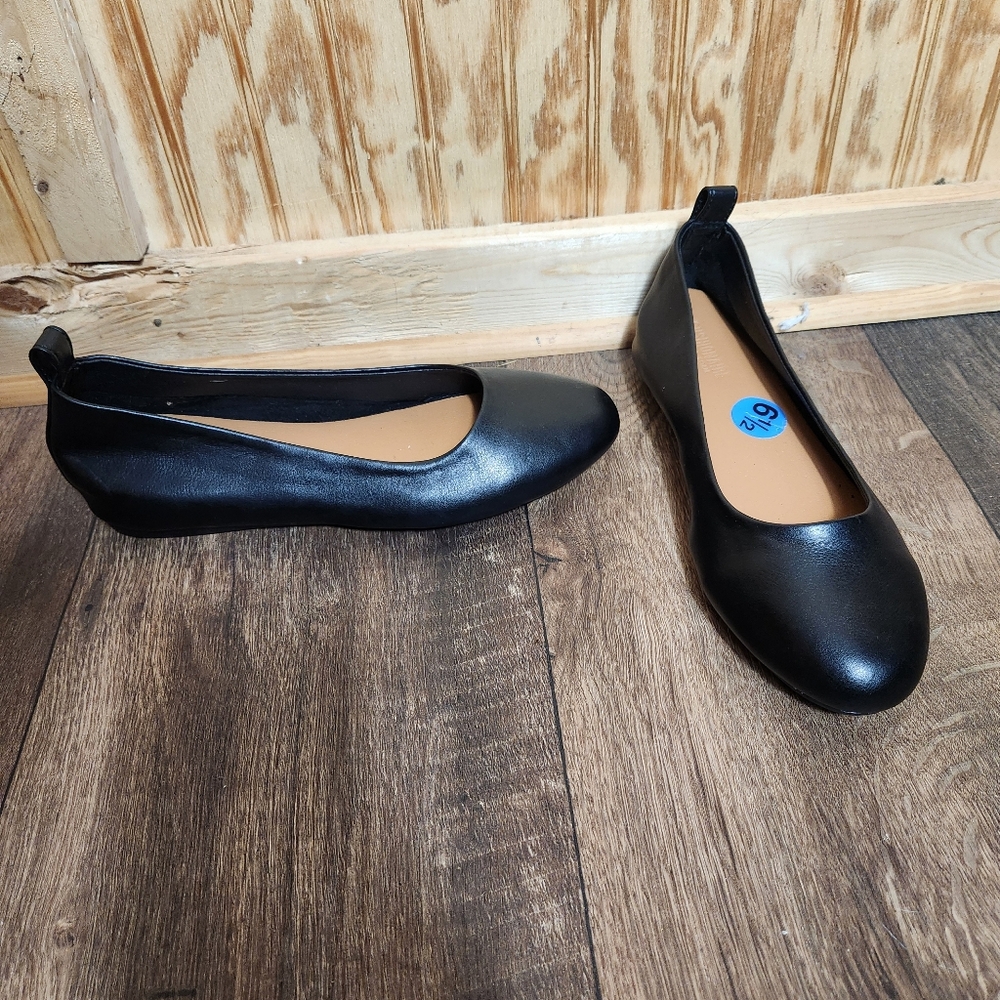 Cushionare Black Slip On Flats